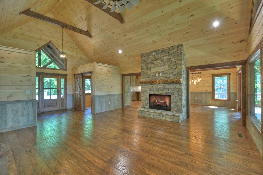 416799 Mineral Bluff Residential