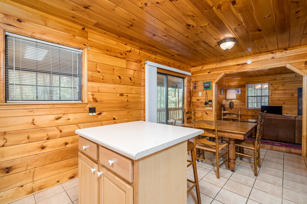 416807 Chatsworth Residential