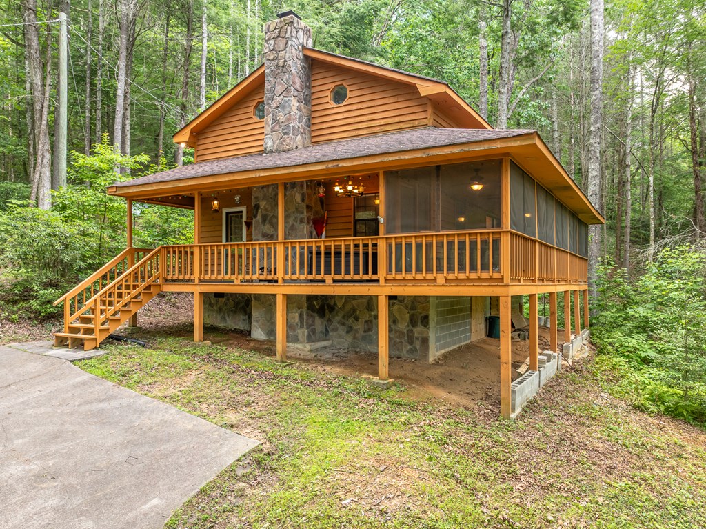 416807 Chatsworth Residential