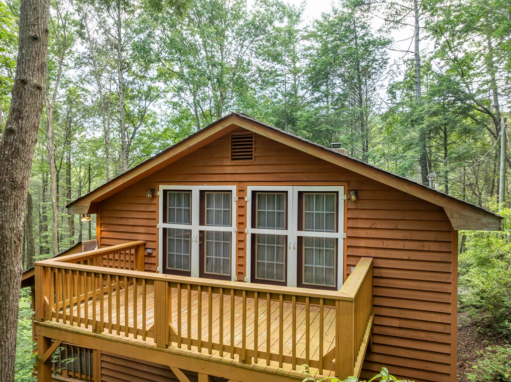416807 Chatsworth Residential