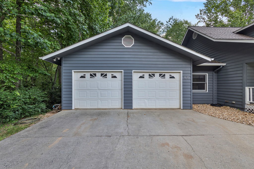 416812 Hayesville Residential