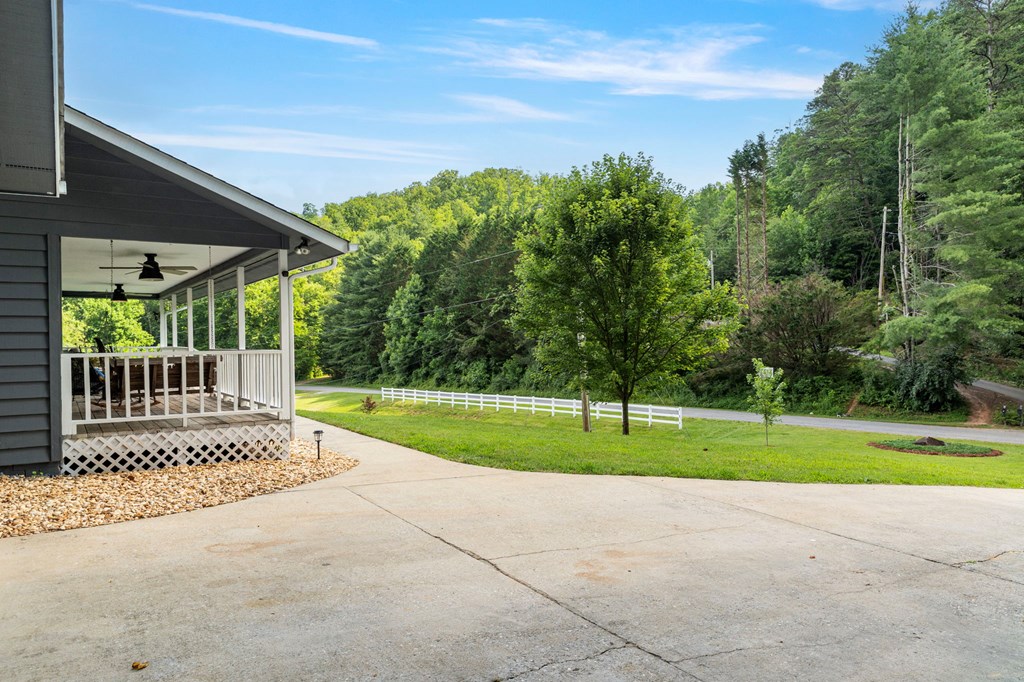 416812 Hayesville Residential