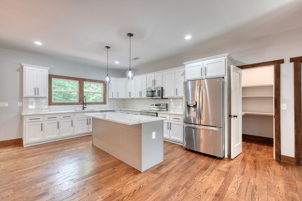 416820 Blairsville Residential