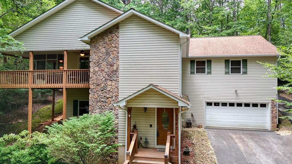 416824 Young Harris Residential