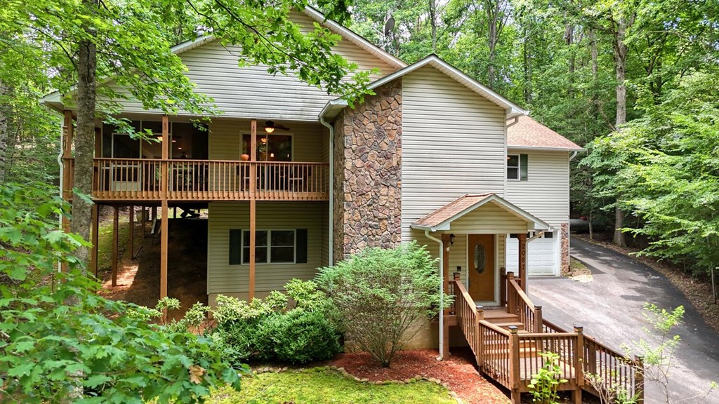 416824 Young Harris Residential