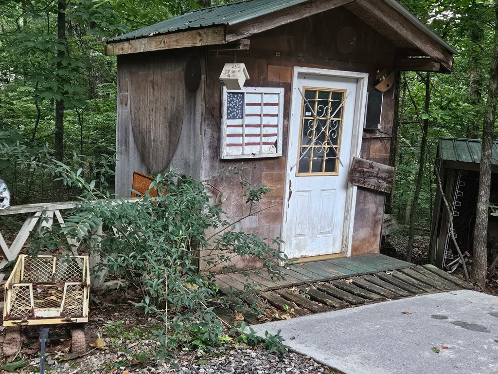 416825 Cleveland Residential