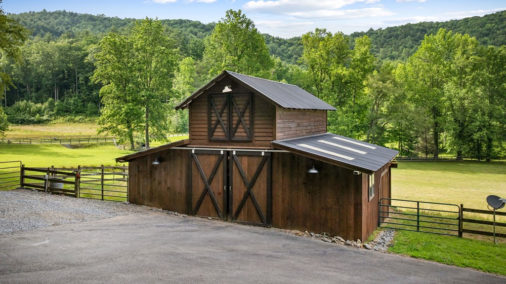 416827 Blue Ridge Residential