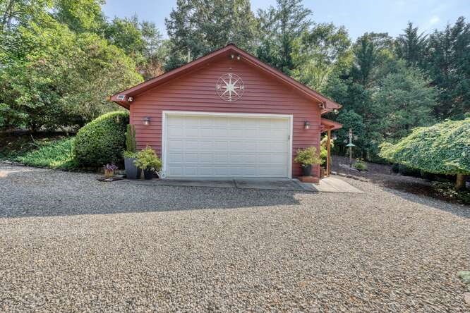 416833 Blairsville Residential
