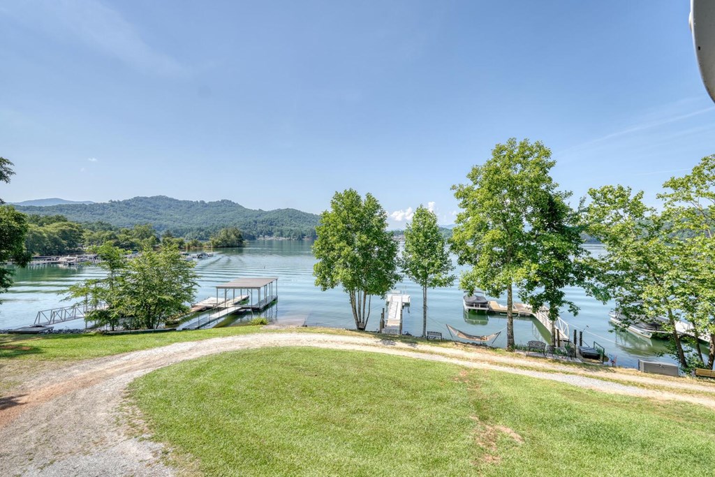 416865 Hayesville Residential
