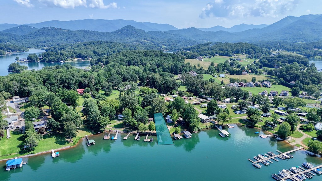 416865 Hayesville Residential