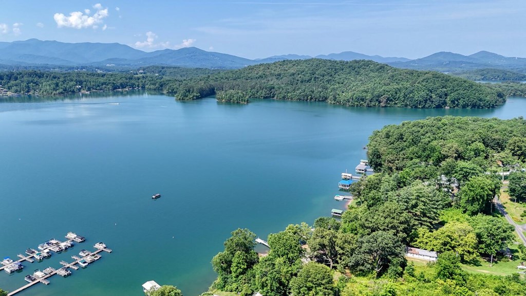 416865 Hayesville Residential