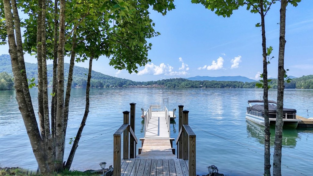 416865 Hayesville Residential