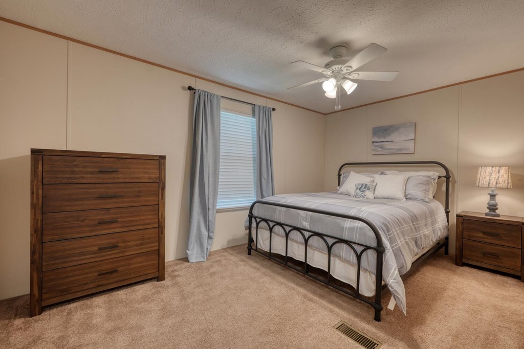 416865 Hayesville Residential