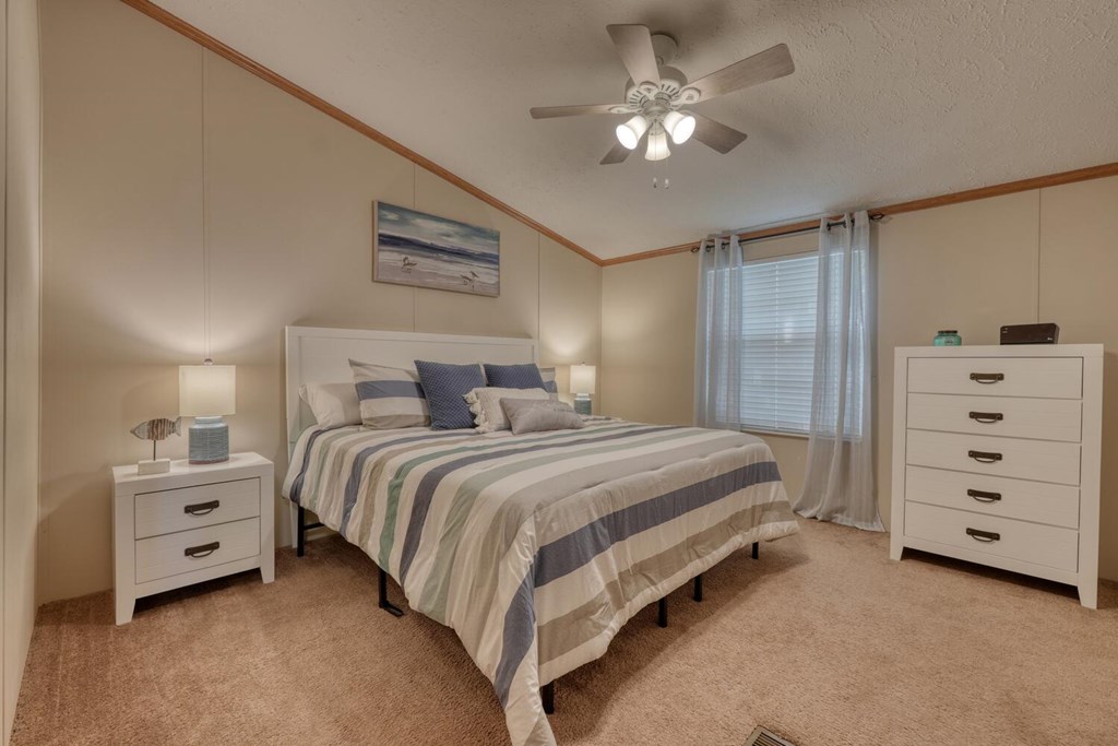 416865 Hayesville Residential