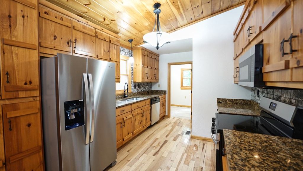 416873 Blue Ridge Residential