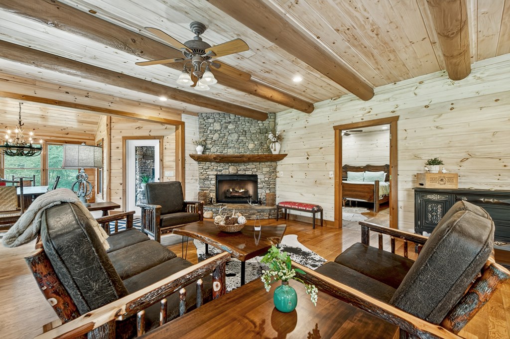 416880 Mineral Bluff Residential