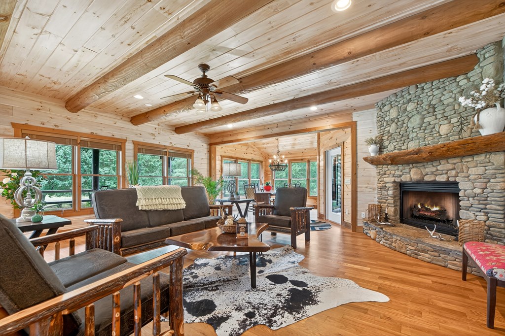 416880 Mineral Bluff Residential