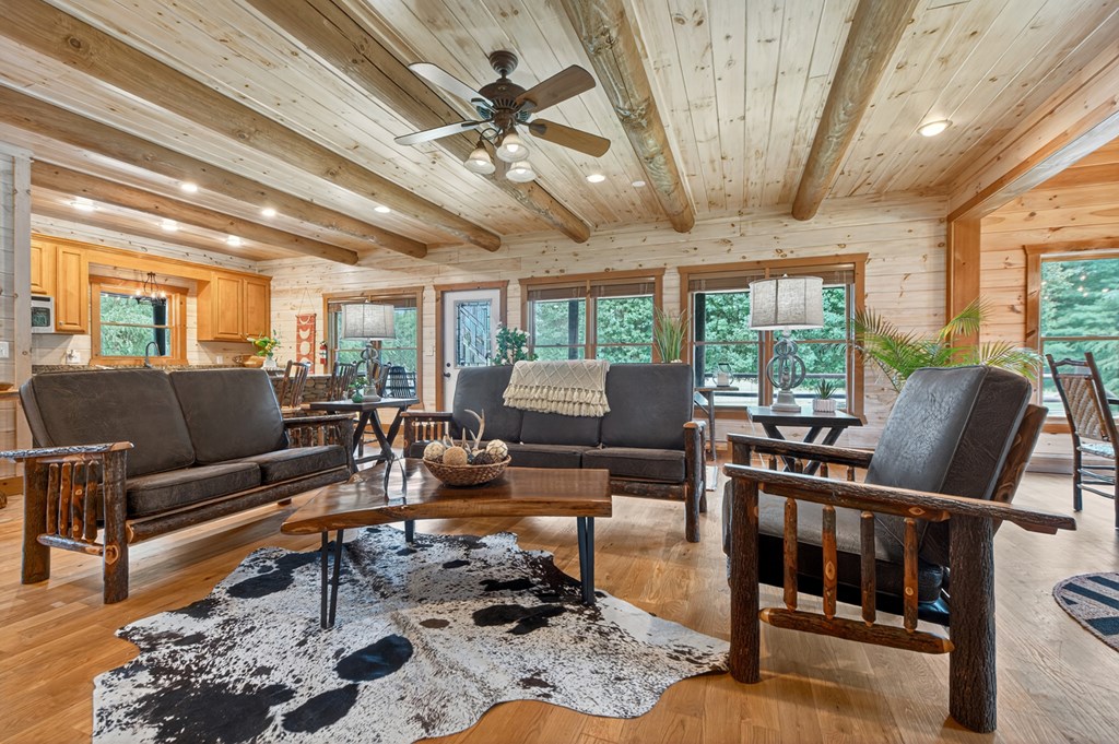 416880 Mineral Bluff Residential