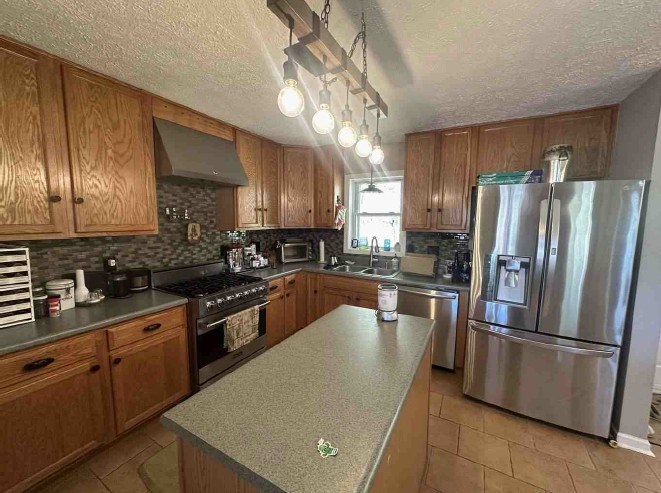 416886 Mineral Bluff Residential
