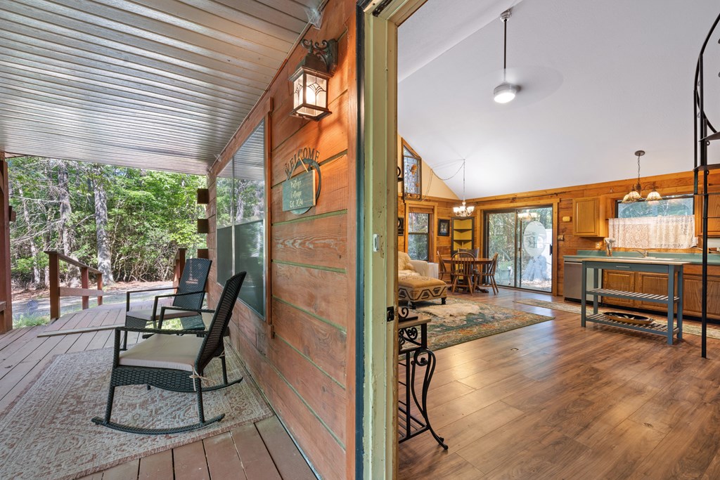 416887 Hayesville Residential