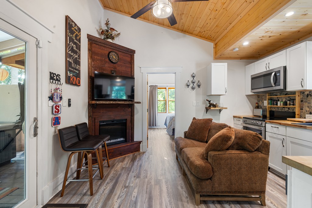 416888 Hiawassee Residential