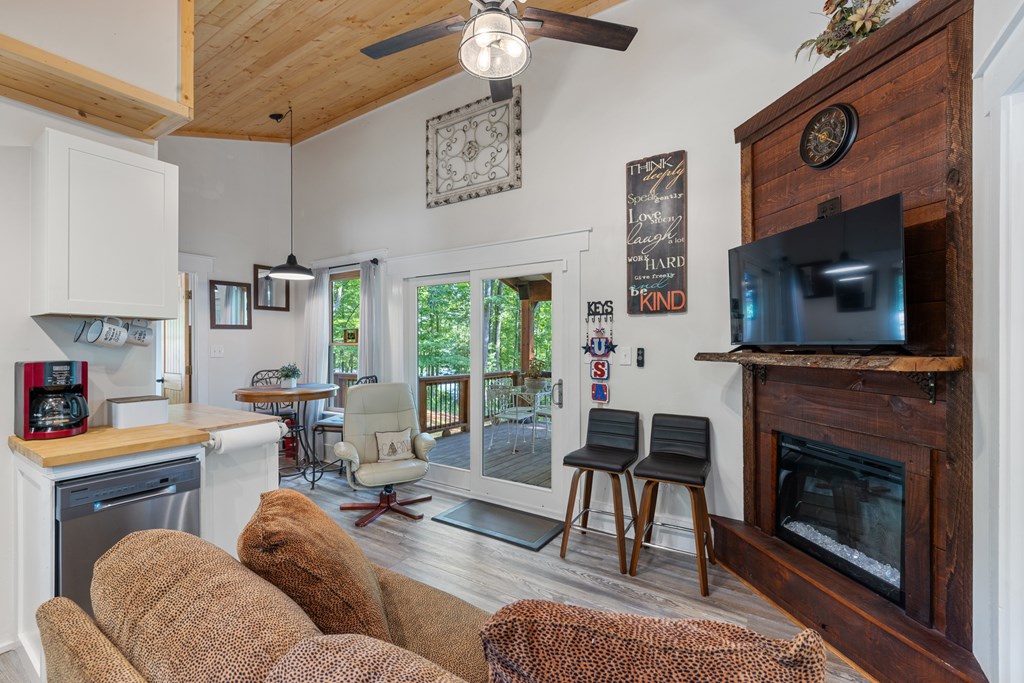416888 Hiawassee Residential