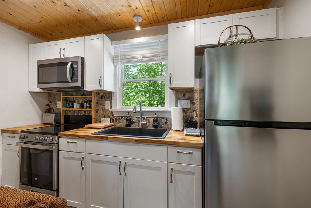 416888 Hiawassee Residential