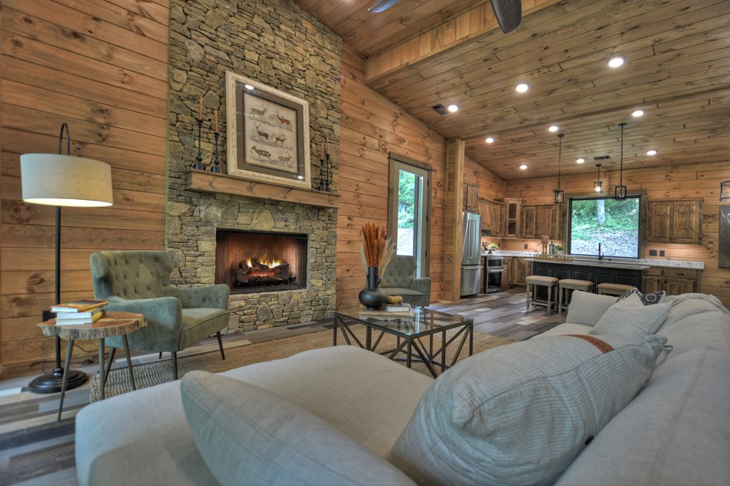 416893 Morganton Residential