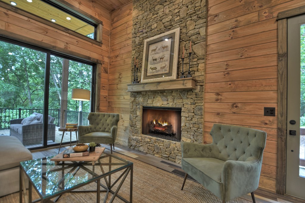 416893 Morganton Residential