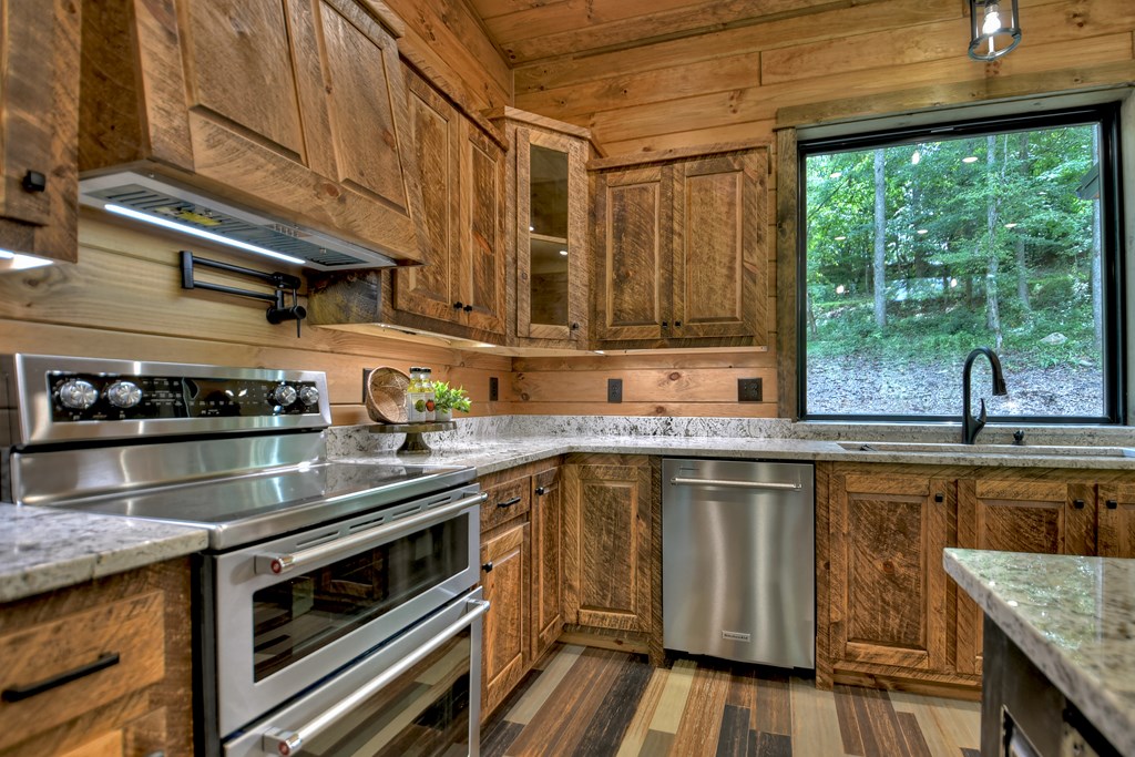 416893 Morganton Residential