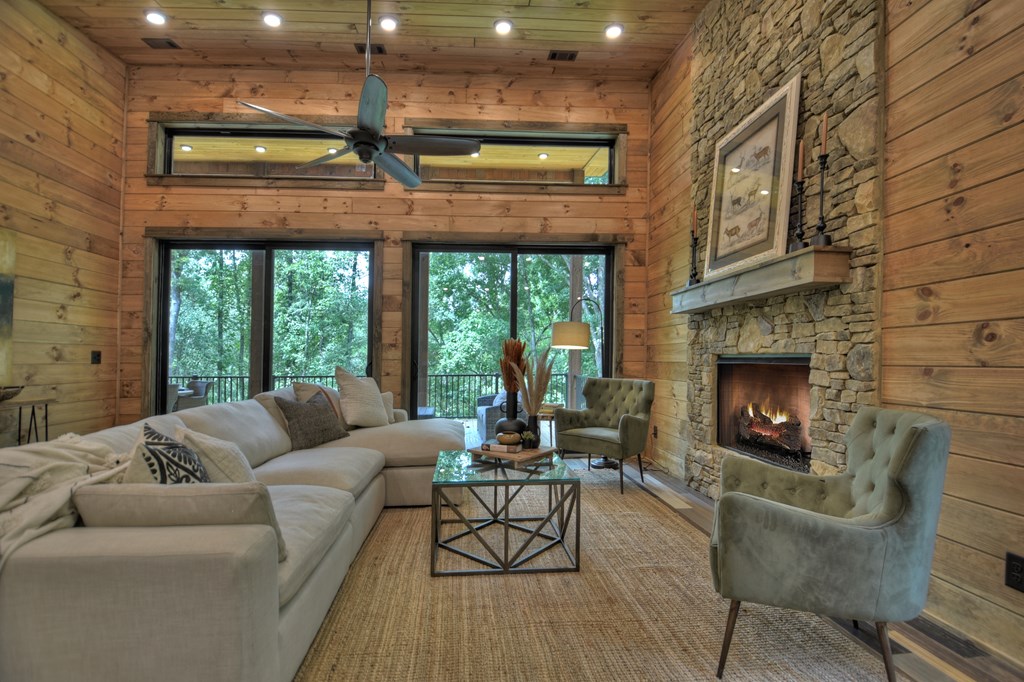416893 Morganton Residential