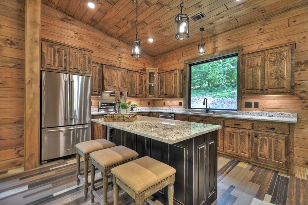 416893 Morganton Residential