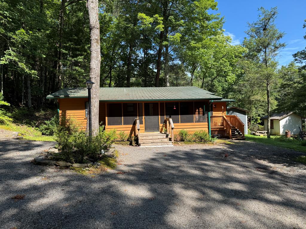 416902 Hiawassee 