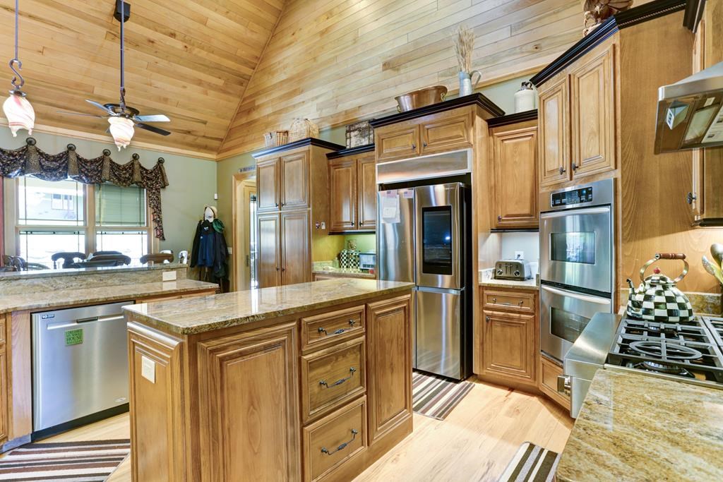 416927 Hayesville Residential
