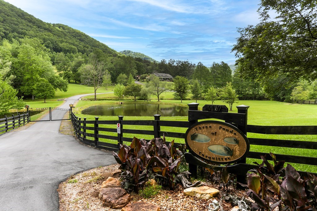 416927 Hayesville Residential