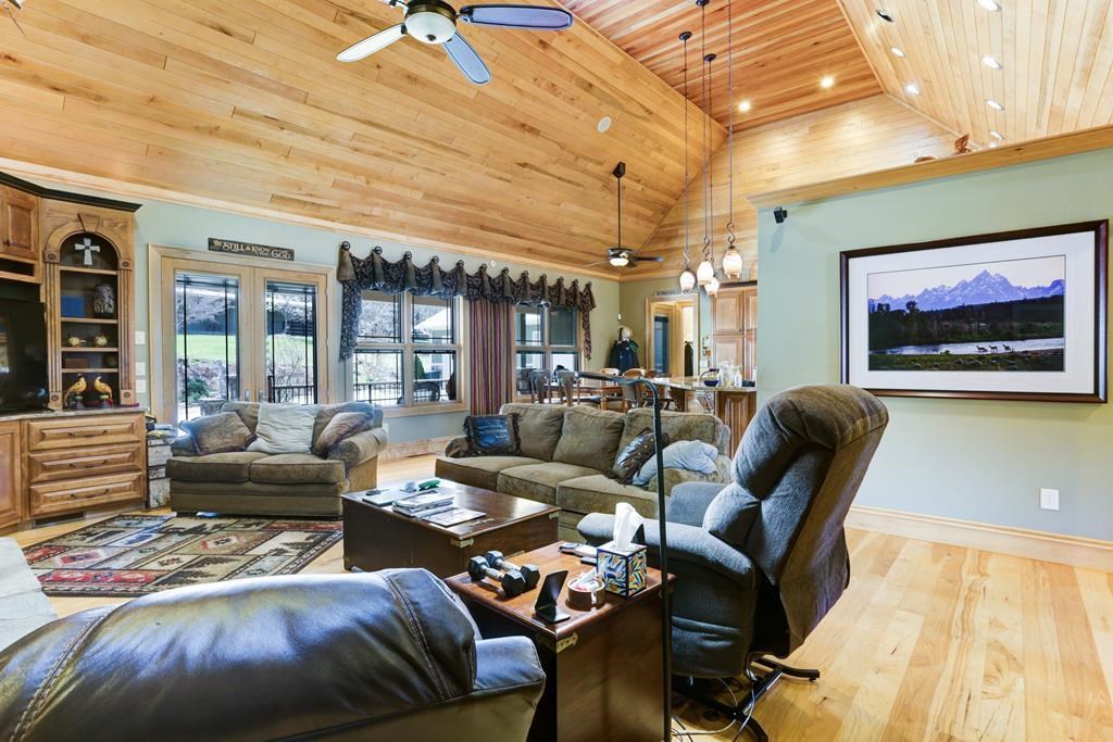 416927 Hayesville Residential