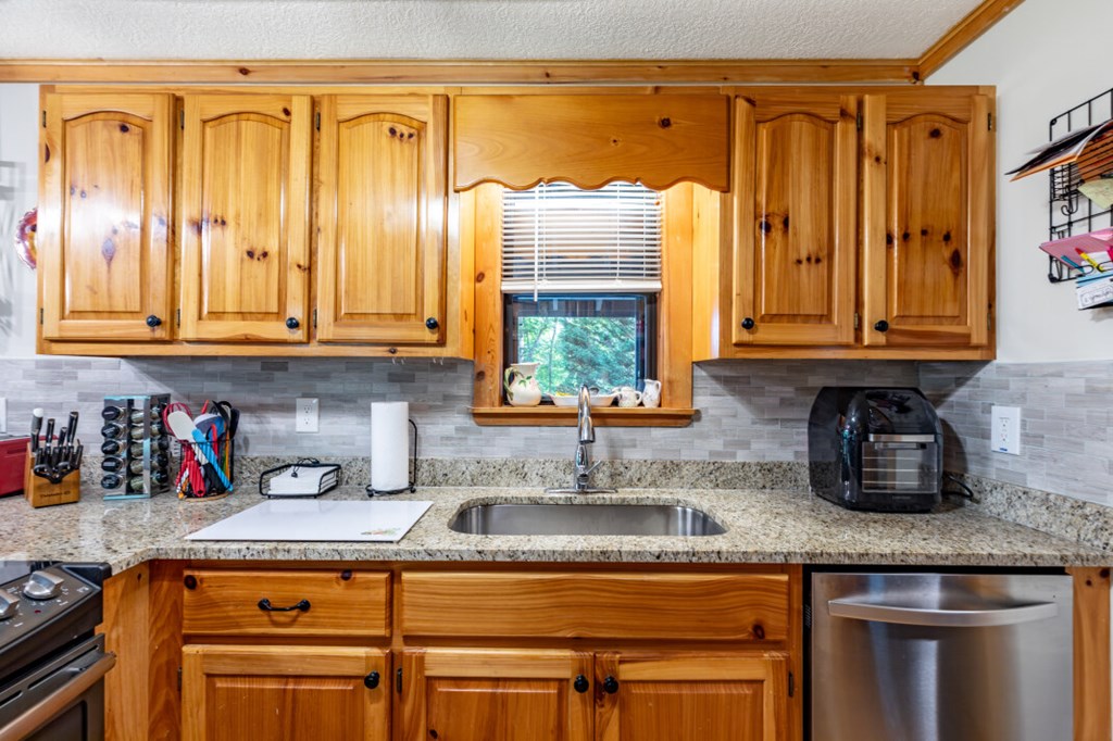 416931 Blairsville Residential