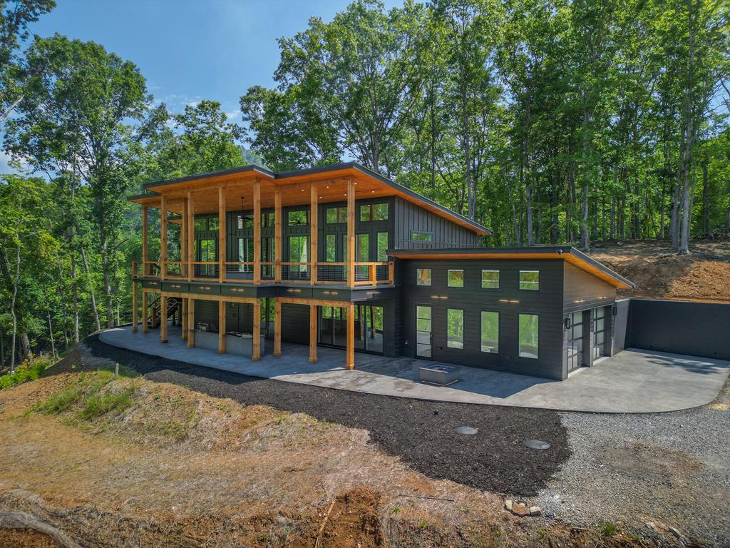 416933 Mineral Bluff 