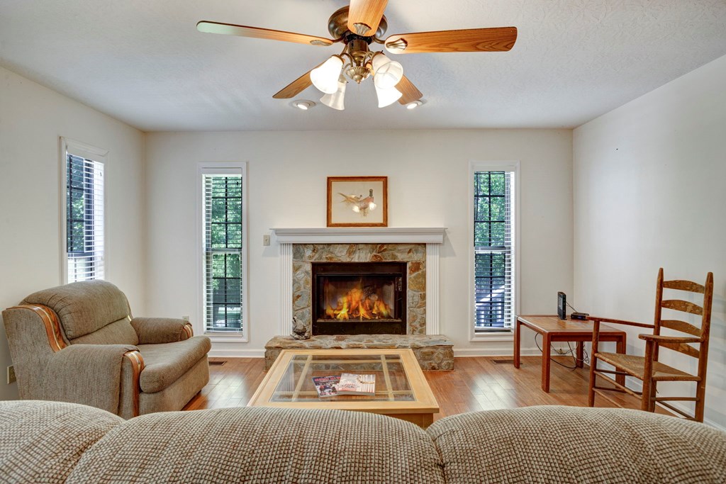 416938 Young Harris Residential