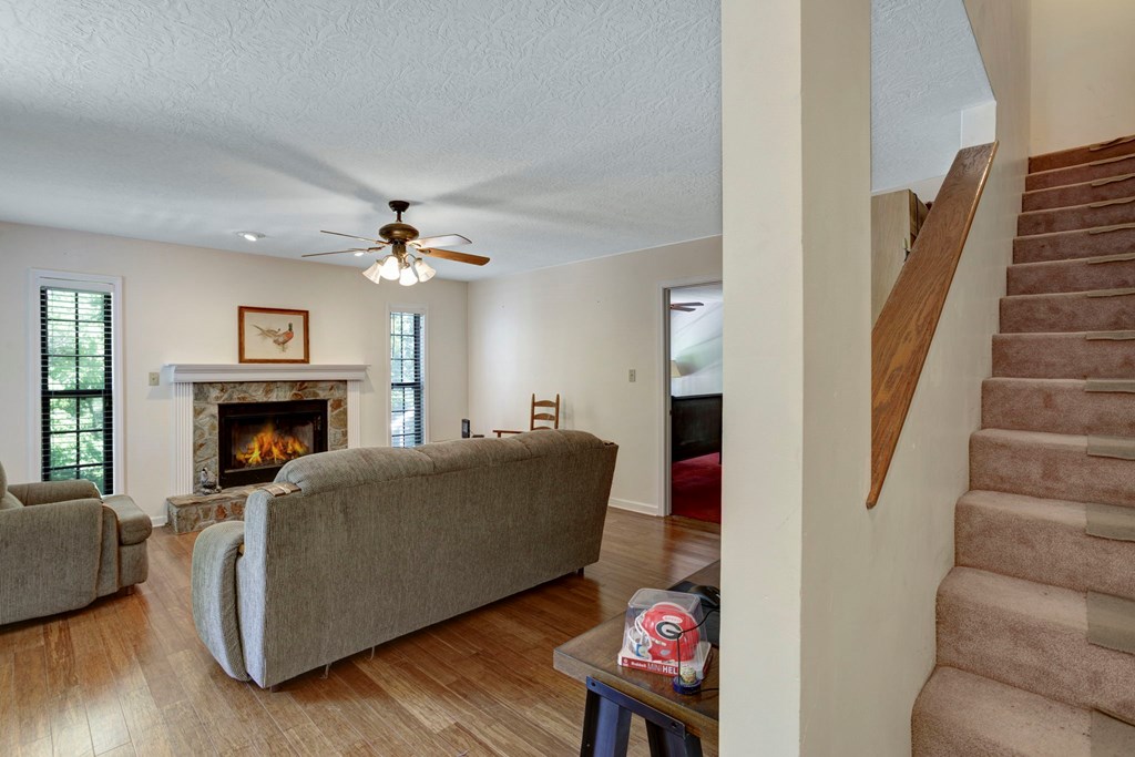 416938 Young Harris Residential