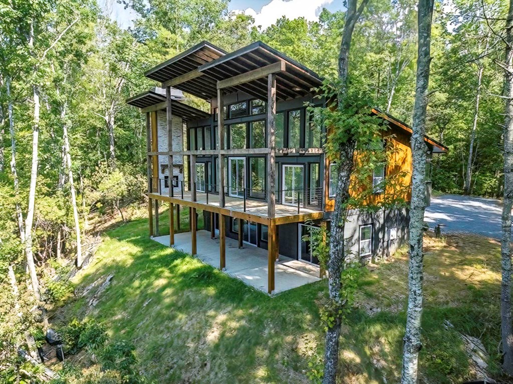 416951 Mineral Bluff Residential