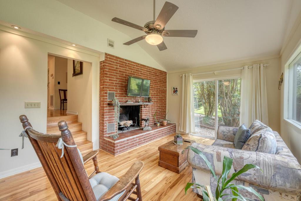 416960 Hayesville Residential