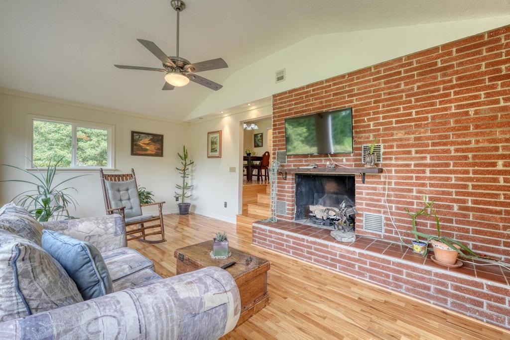 416960 Hayesville Residential