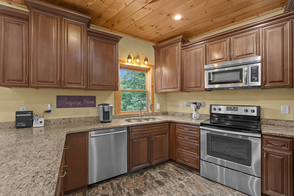 416966 Morganton Residential