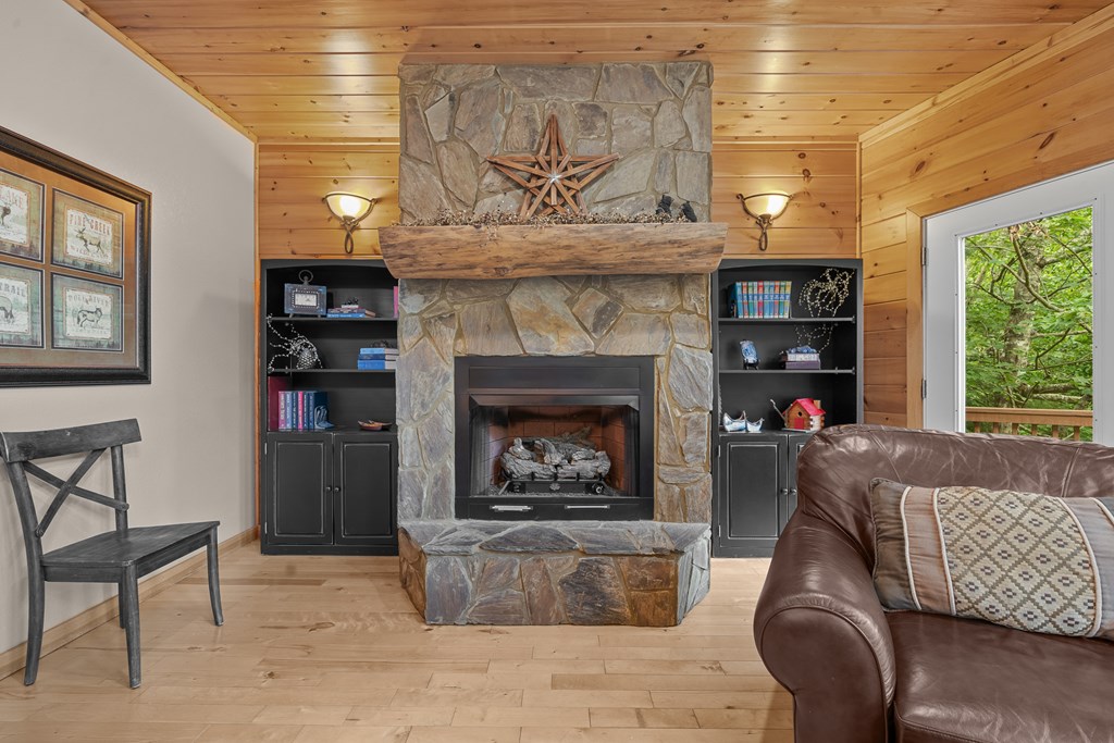 416966 Morganton Residential