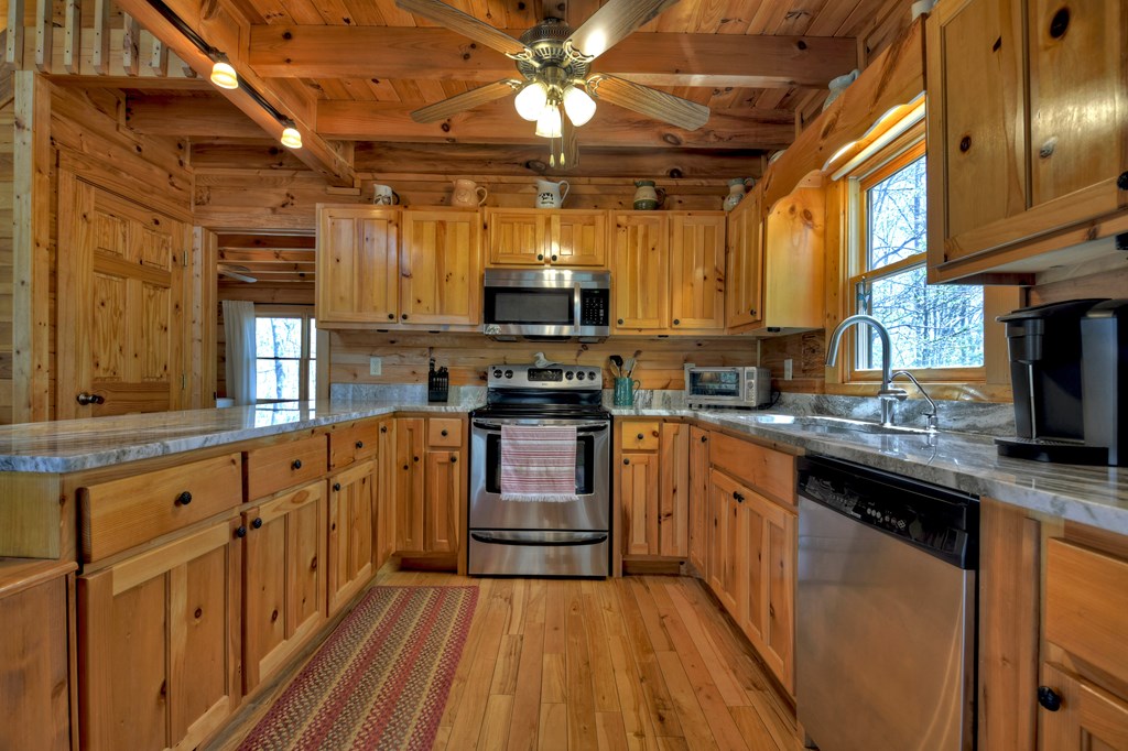 416982 Mineral Bluff Residential