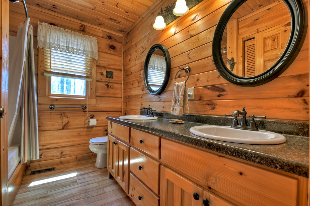 416982 Mineral Bluff Residential