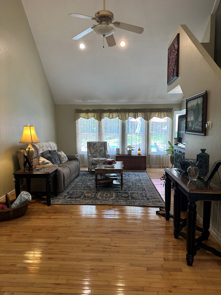 417000 Murphy Residential