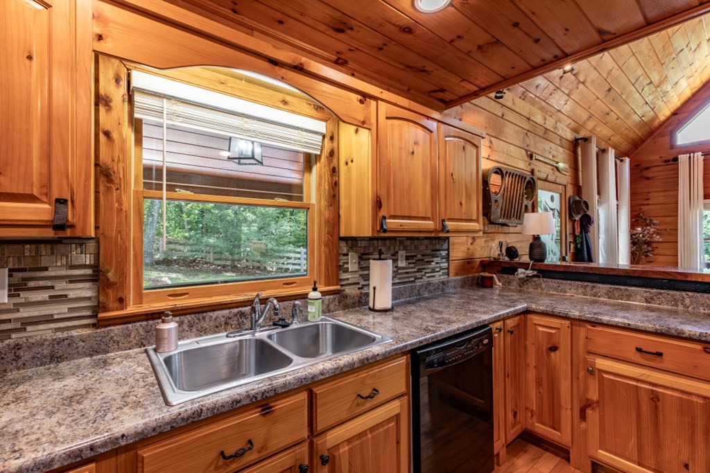 417016 Blairsville Residential