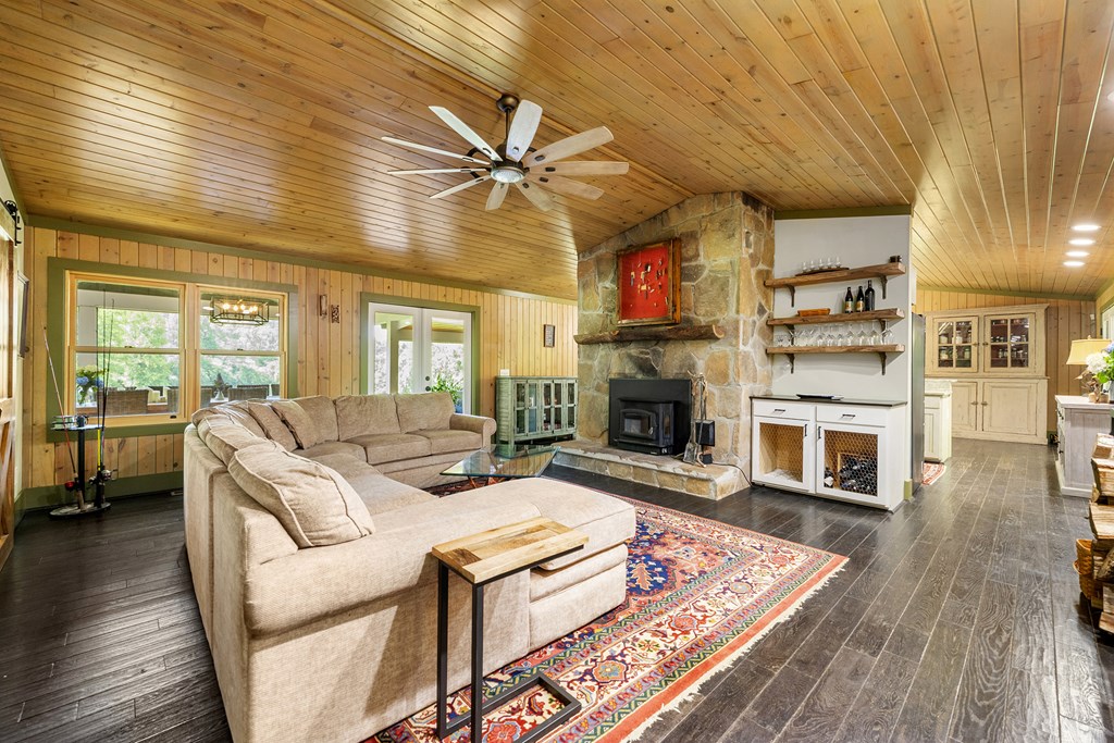 417025 Clayton Residential